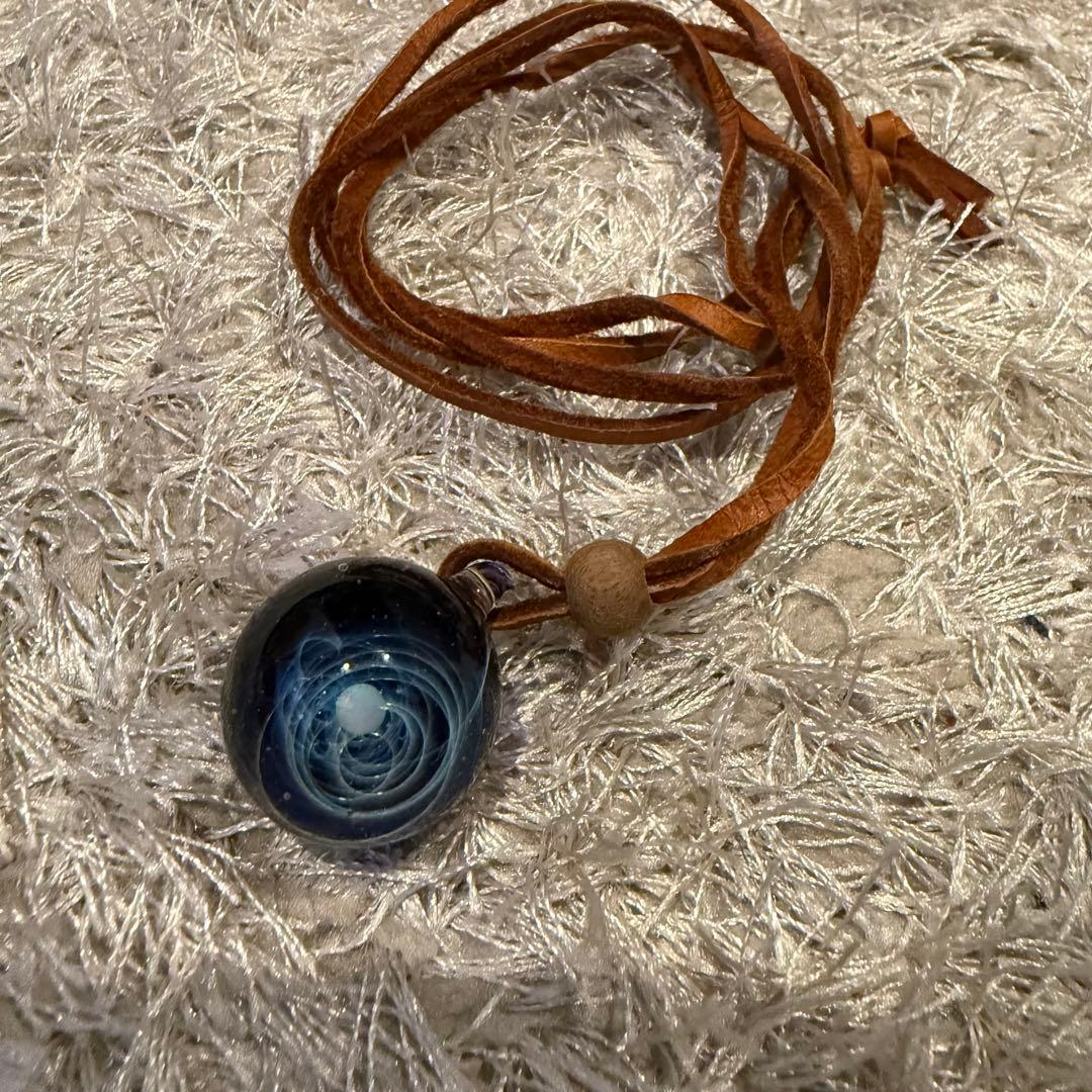 【正規品】+α 宇宙ガラス ペンダント ホワイトオパール