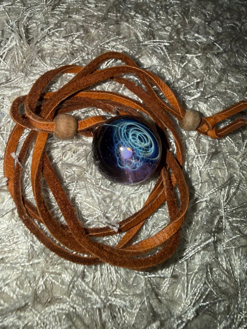 【正規品】+α 宇宙ガラス ペンダント ホワイトオパール