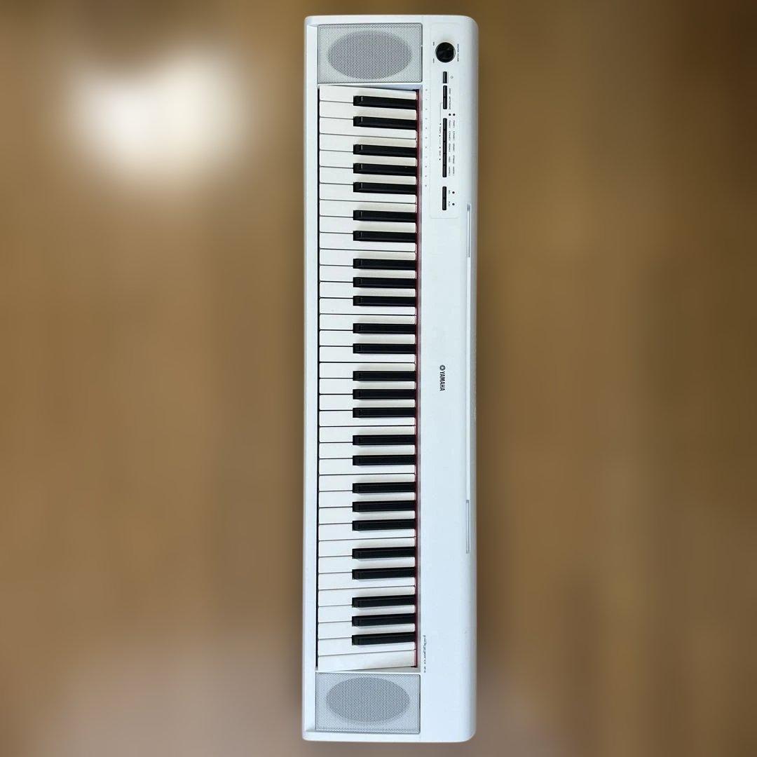 YAMAHA piaggero NP-12WH 61鍵　譜面台付き