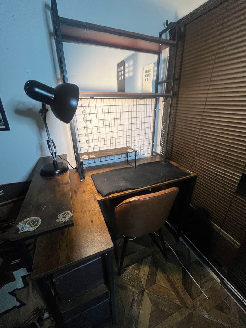 ダークブラウン木製パソコンデスク