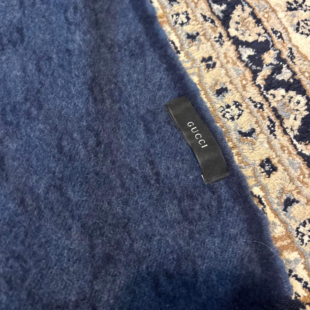GUCCI マフラー　ネイビー