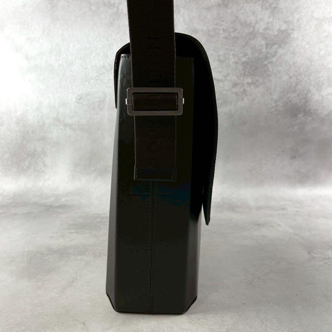 しばづけ様　ルイヴィトン　ショルダーバッグ　グラセ　フォンジー　M46570