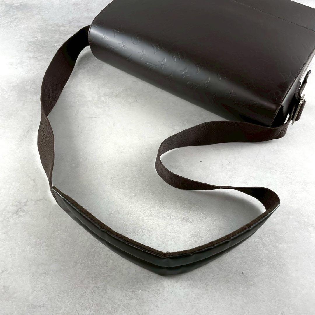 しばづけ様　ルイヴィトン　ショルダーバッグ　グラセ　フォンジー　M46570