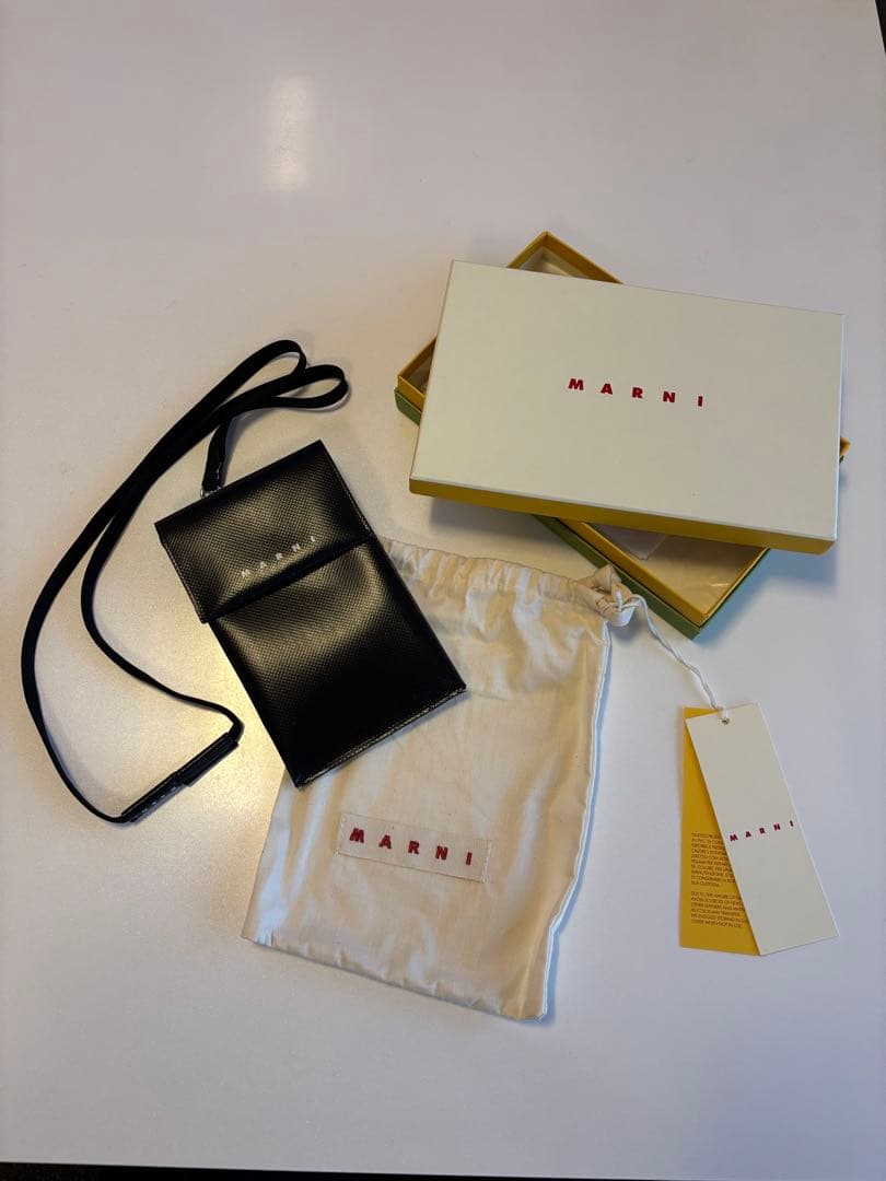 MARNI レザーショルダーバッグ ブラック ターコイズ