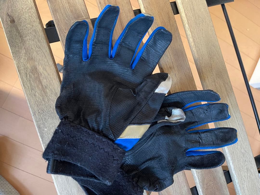 西武ライオンズ外崎選手　実使用バッティンググローブ