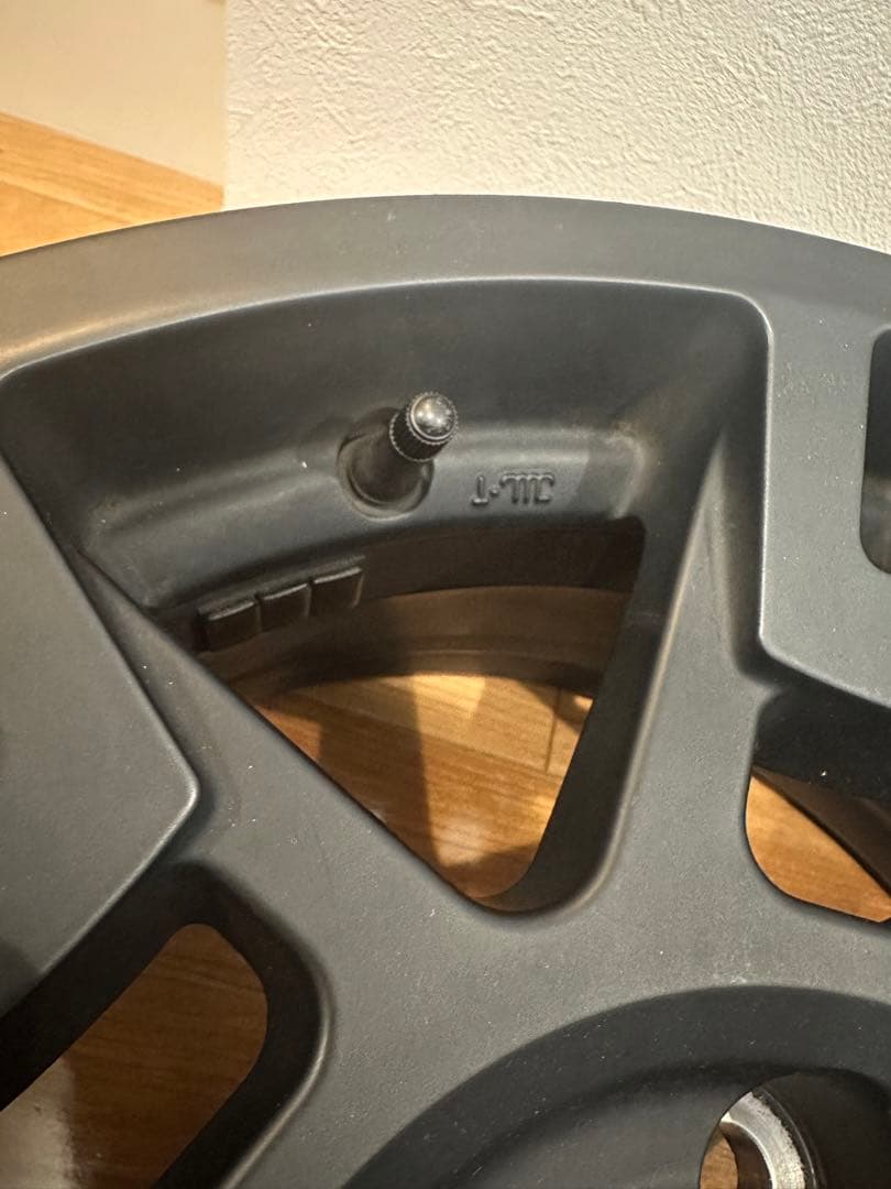 USTRD 17インチ マットブラックホイール