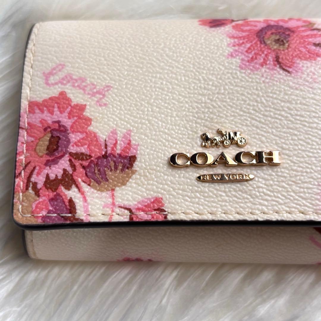 新品✨ コーチ ゴールド金具 ロゴ PVC 花柄 5連 キーケース 箱付