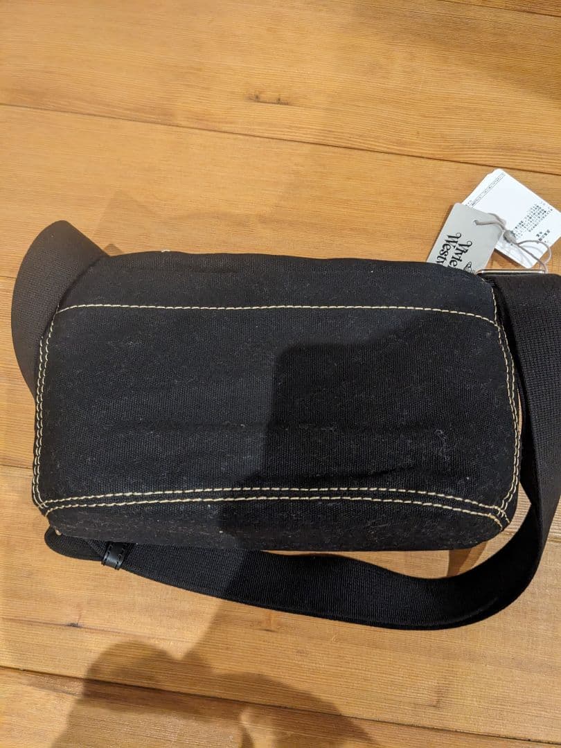 ヴィヴィアンウエストウッド キャンバス ショルダーバッグ ブラック