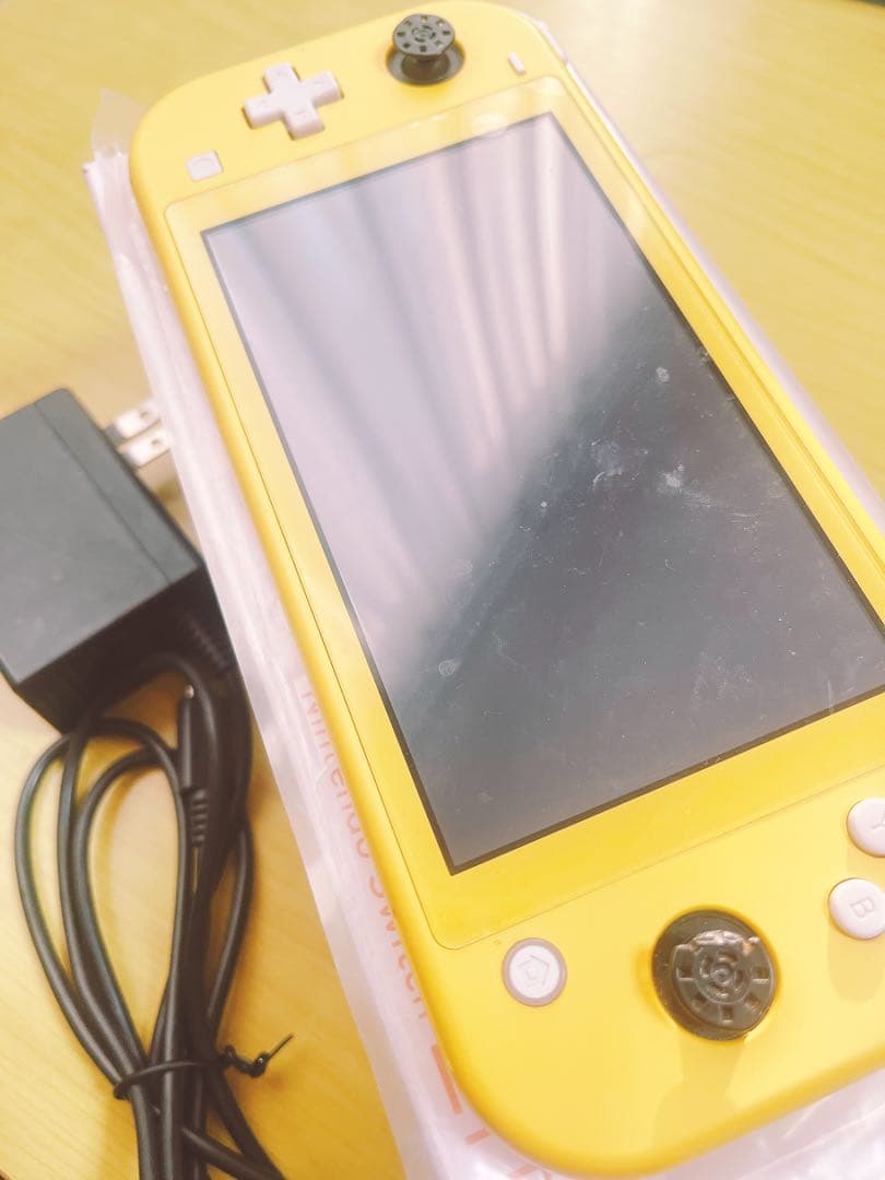 Nintendo Switch Lite イエロー 本体 AC付き(ジャンク品)