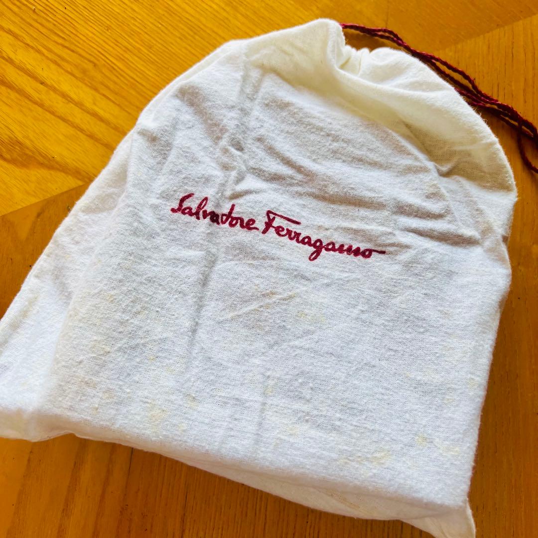 専用出品❗️⭐️Salvatore Ferragamo パーティーバッグ茶