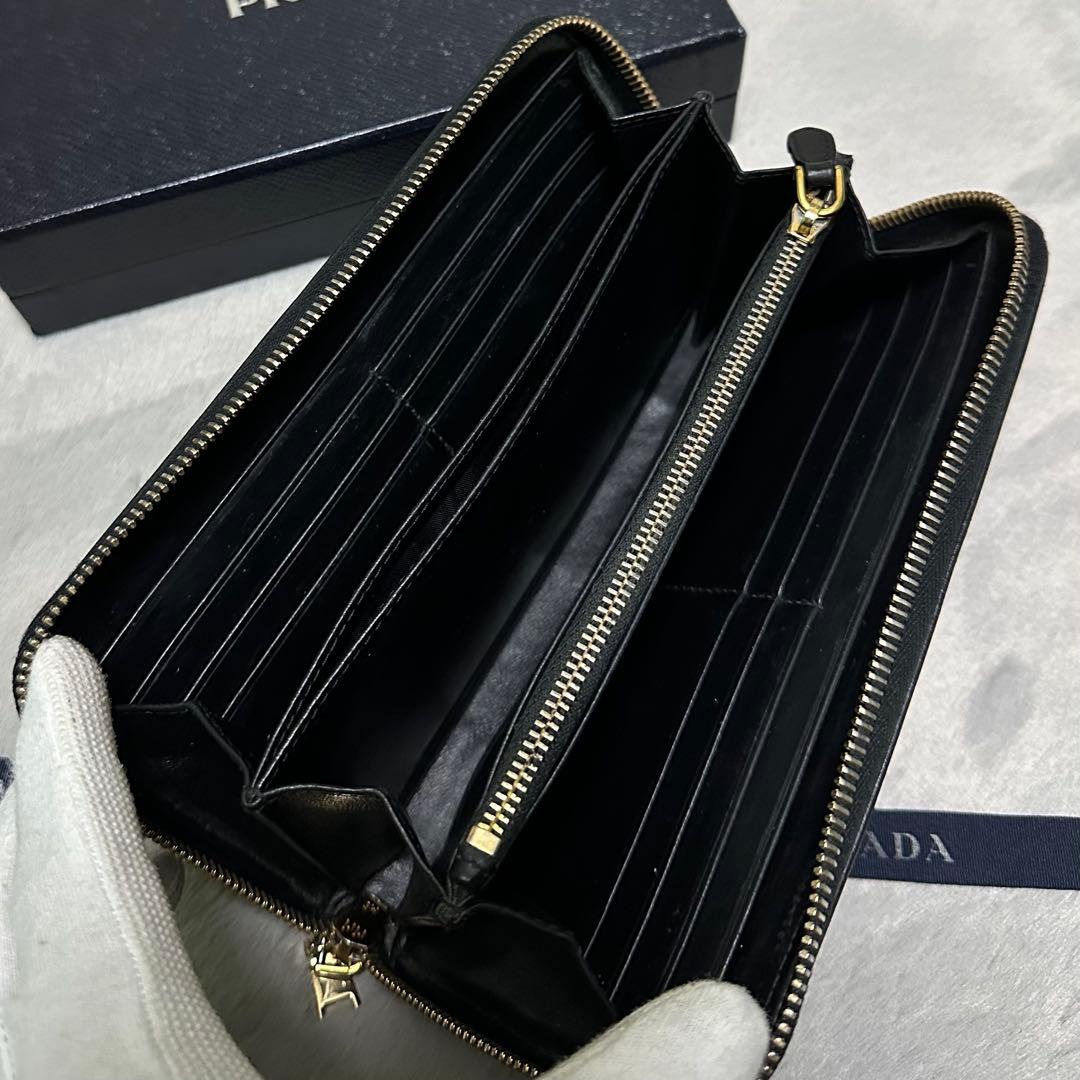 PRADA 長財布　キルティング　ナイロン　ゴールドロゴ ラウンドファスナー