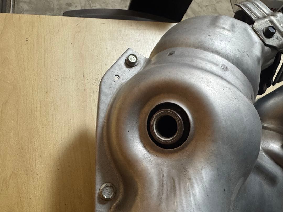 トヨタ86 ZN6 エキマニ