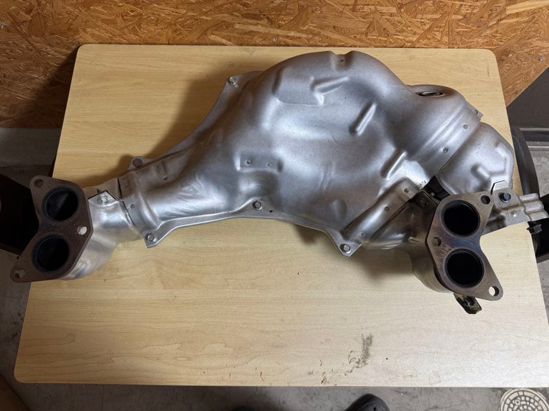 トヨタ86 ZN6 エキマニ