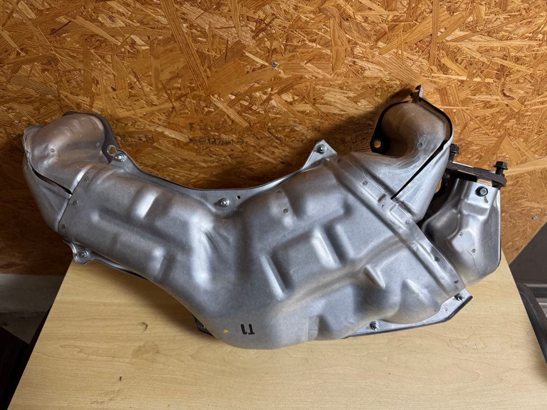 トヨタ86 ZN6 エキマニ