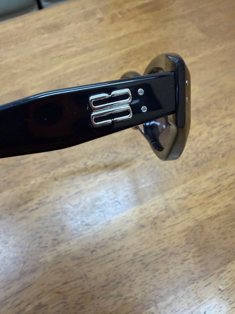 こりおりたらとま 専用 GENTLE MONSTER ブラックサングラス