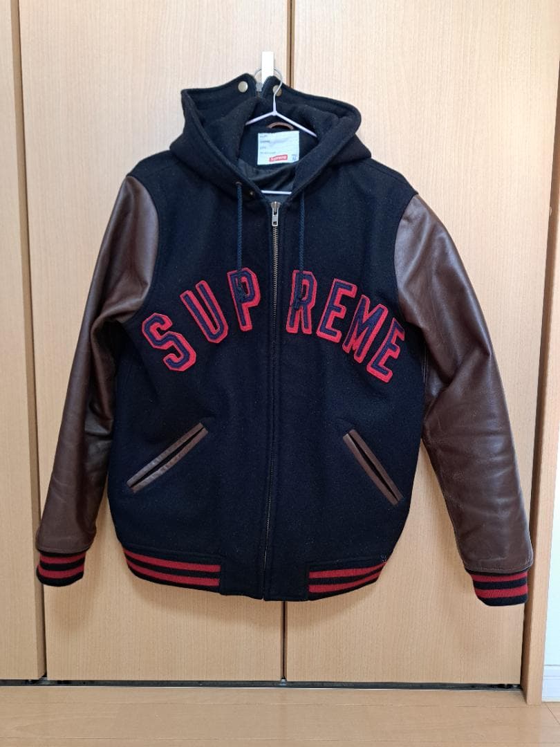 SUPREME フード付きスタジャン 黒/茶
