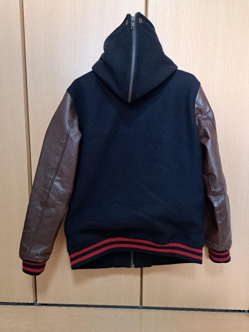 SUPREME フード付きスタジャン 黒/茶