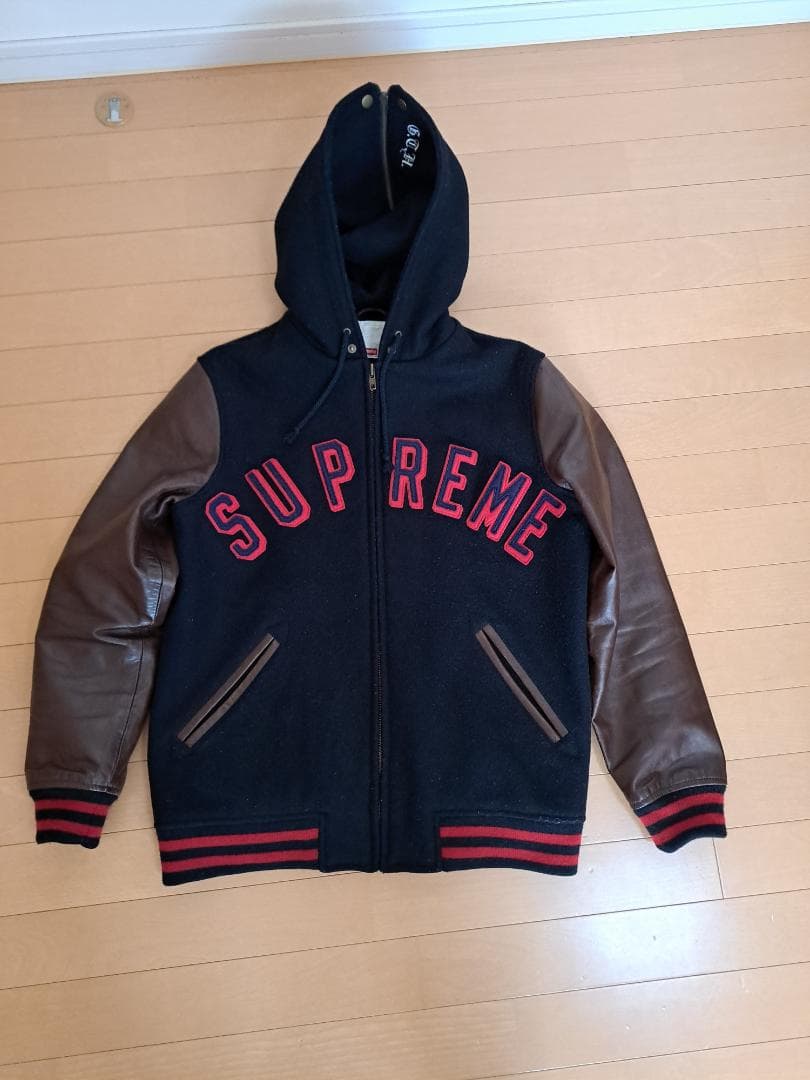 SUPREME フード付きスタジャン 黒/茶