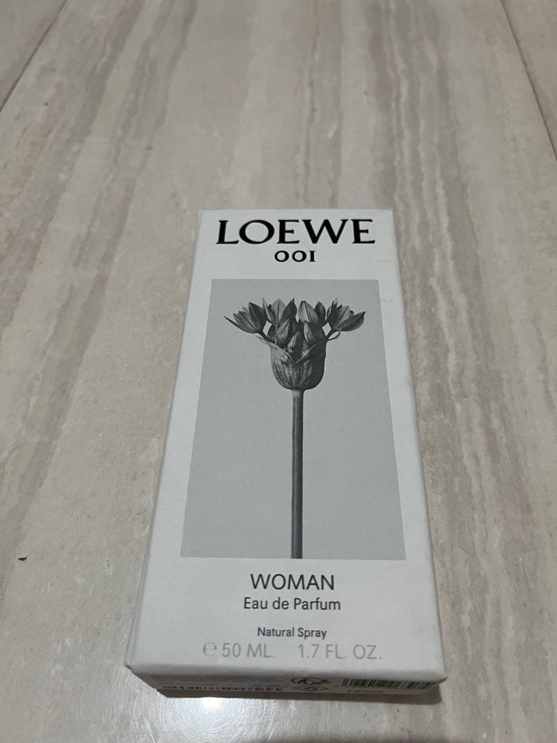 LOEWE ロエベ 001 WOMAN Eau de Parfum 50ml