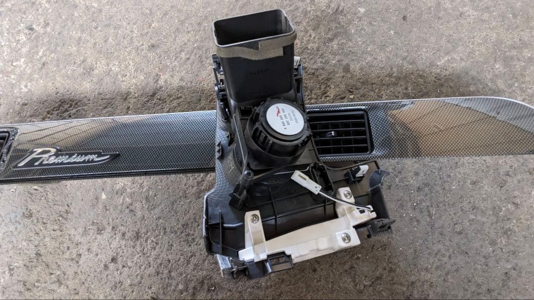 三菱ふそう　17スーパーグレード　Premium カーボン調　ダクトカバー　中古