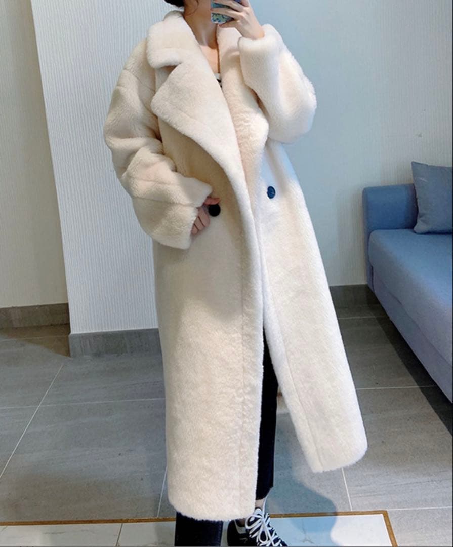 土日のみ1,000円オフ　クリーム色 ダブルブレスト ファーコート