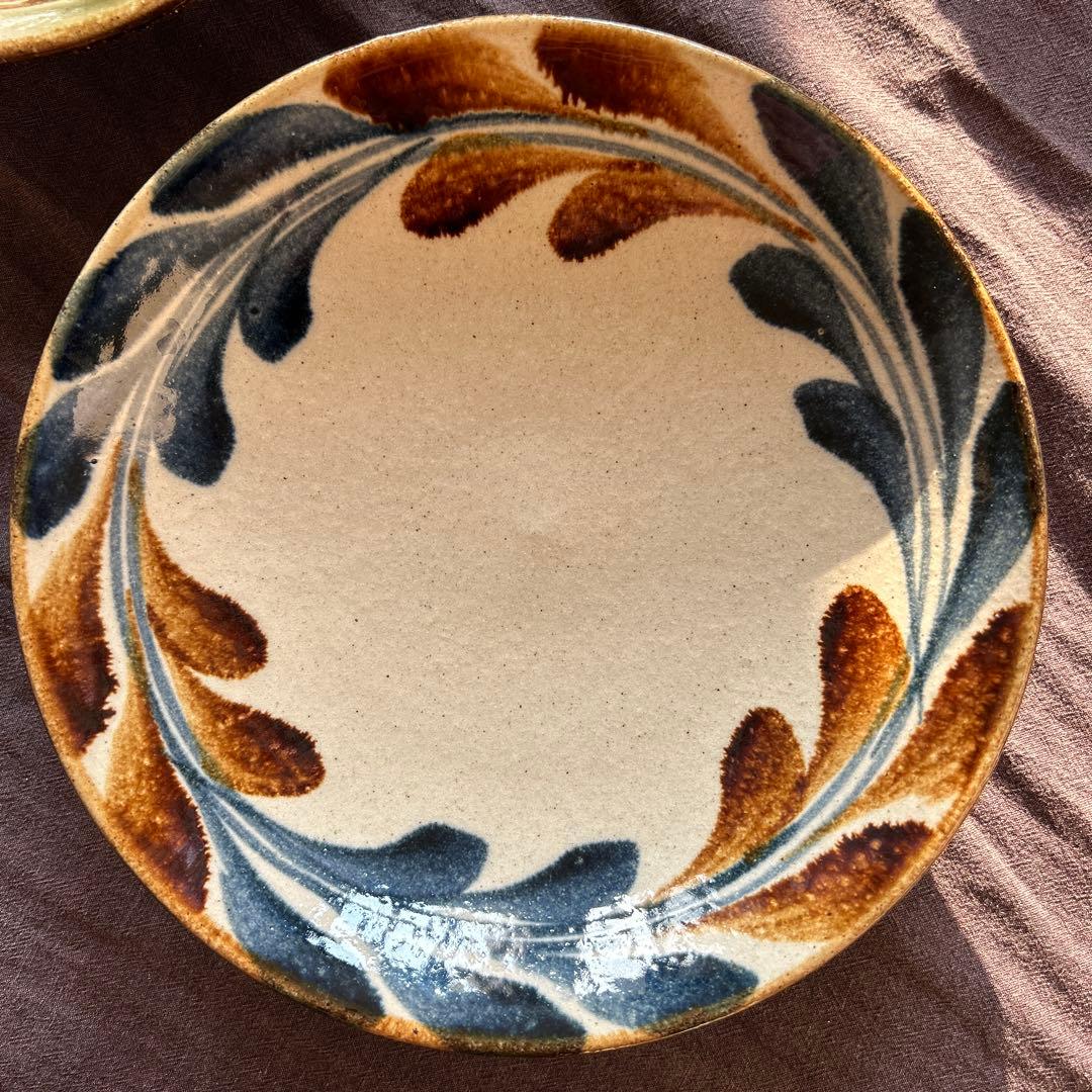 やちむん 2枚セット 7寸 大皿 丸 陶芸こまがた デイゴ柄 沖縄陶器 駒形爽飛