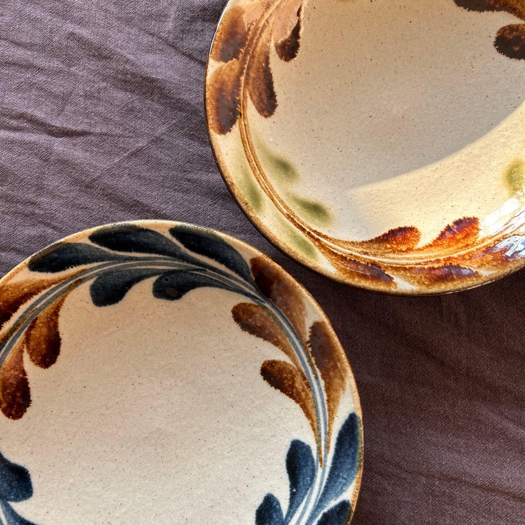 やちむん 2枚セット 7寸 大皿 丸 陶芸こまがた デイゴ柄 沖縄陶器 駒形爽飛