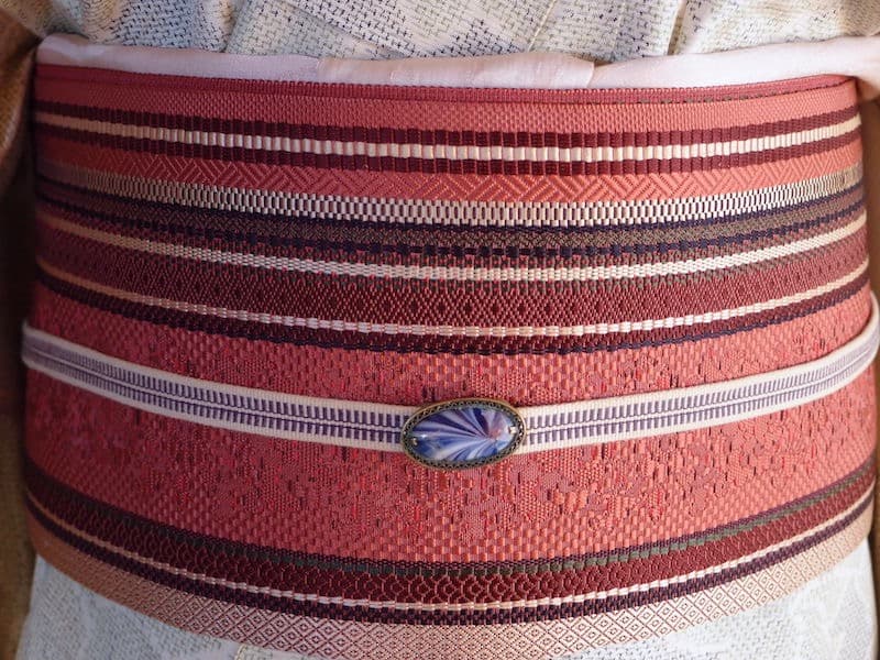 織りの八寸名古屋帯（縦縞に花文）正絹美品