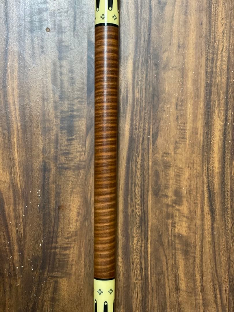 【中古】ビリヤードキューカーボンファイバーシャフト 12.4mm「プレイキュー」