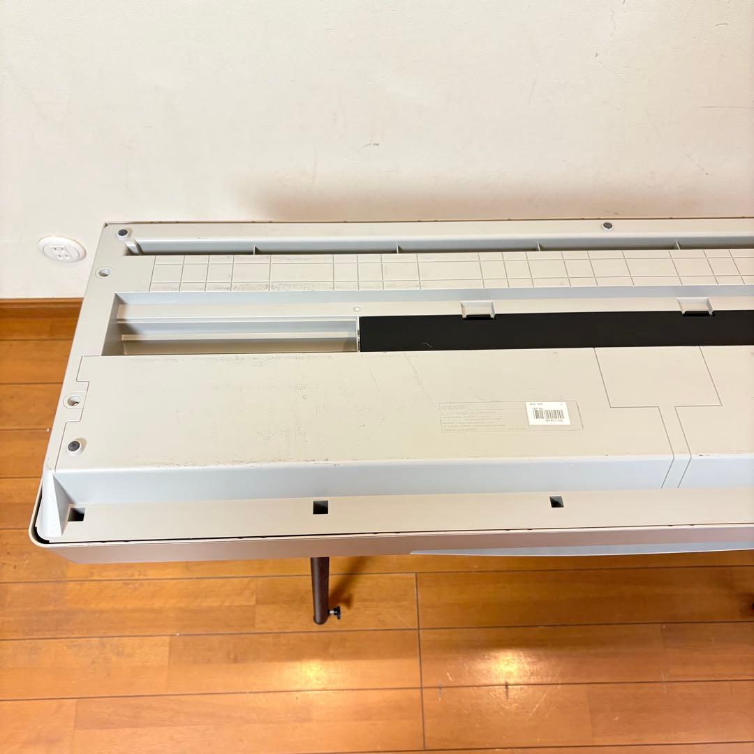 【美品・スタンド付属】YAMAHA Portable Grand DGX-305