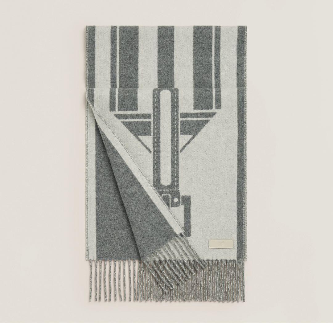 新品　現行品　エルメス　HERMES カシミアマフラー《サングル》