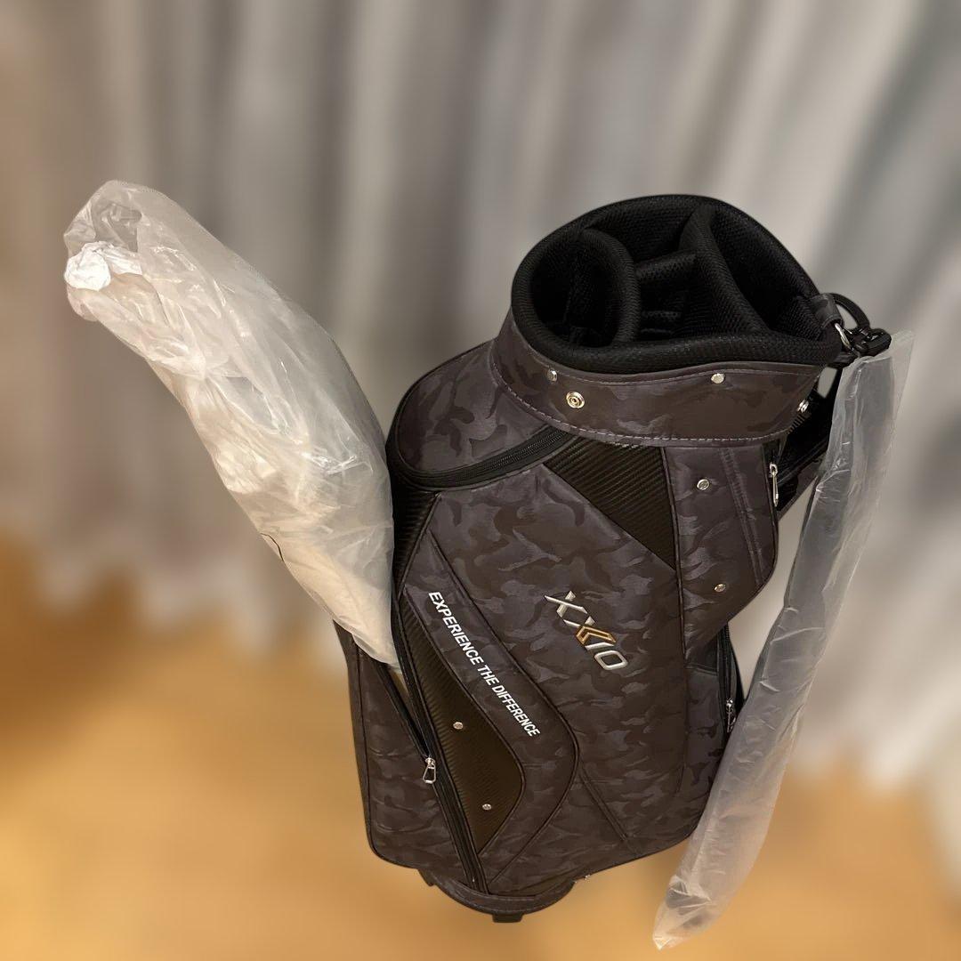 ゼクシオ　新品未使用キャディーバック ９.５インチ