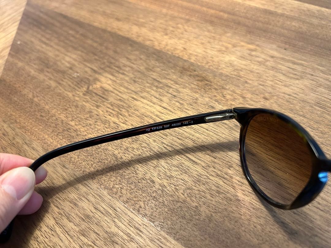 トムフォードサングラス　Andrea-02モデルTF539 カラー52F