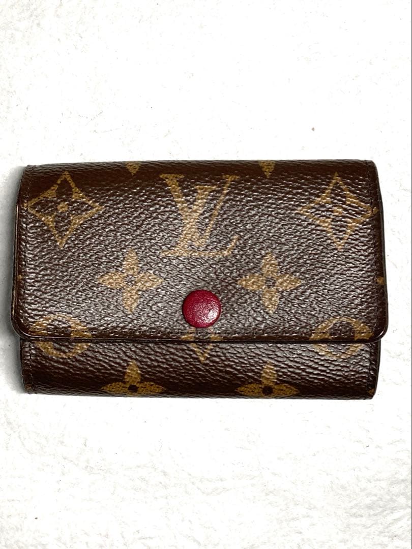 ルイヴィトン　モノグラム　ミュルティクレ6 6連キーケース　箱付き