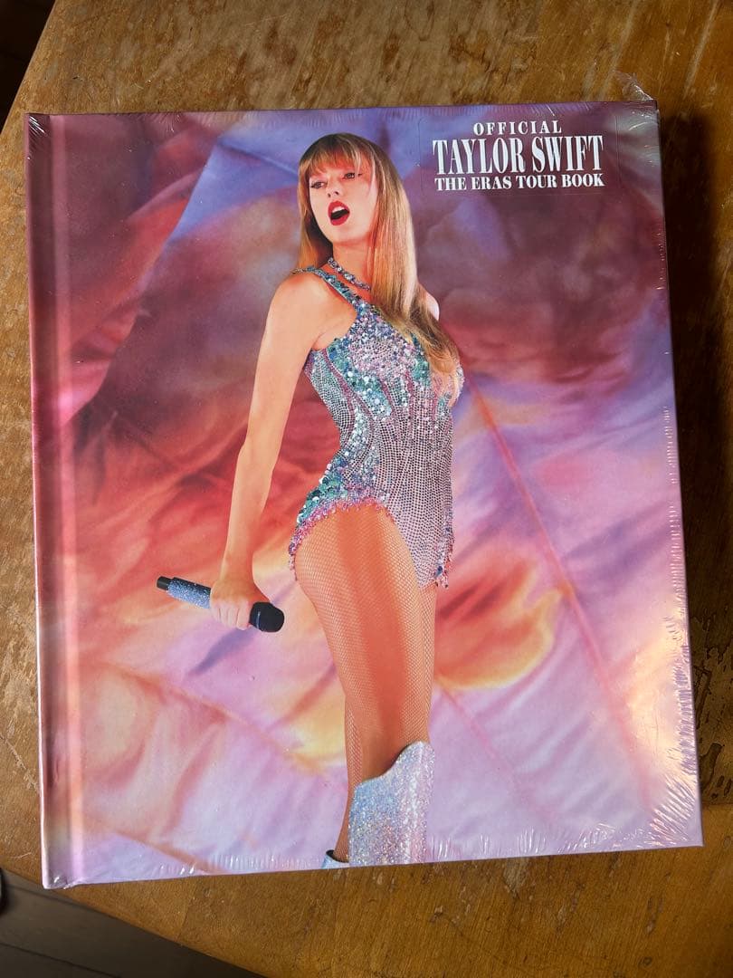 【新品、未開封】 Taylor Swift The Eras Tour book