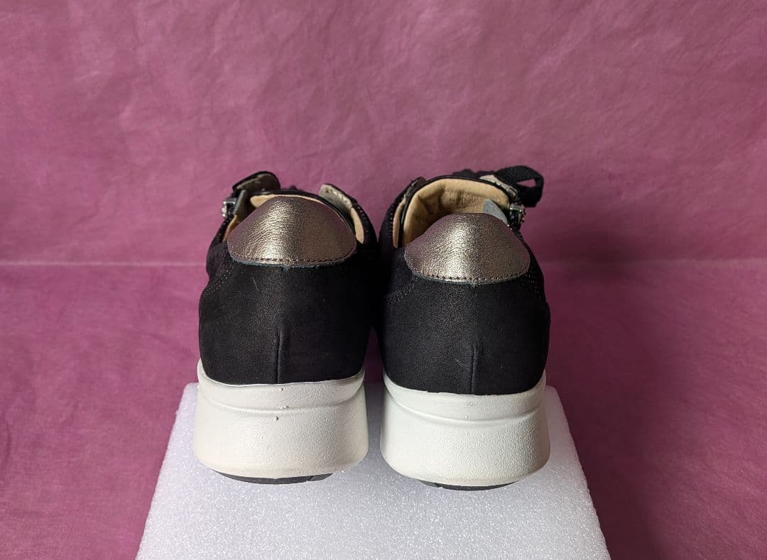 ♦専用♦ASICS ペダラ WP255S 24.0cm スニーカー【試足のみ】