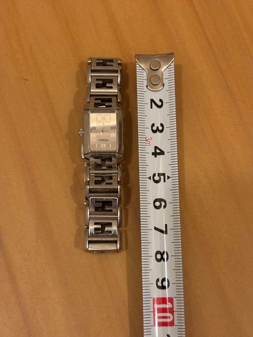 FENDI シルバー アナログ腕時計