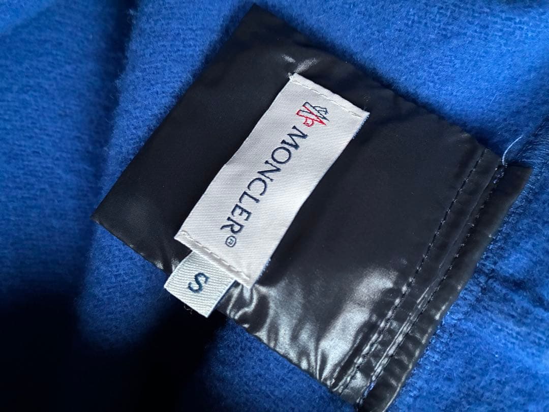 最終お値下げ　モンクレール MANTELLA マンテラ　ケープ　コート　ダウン