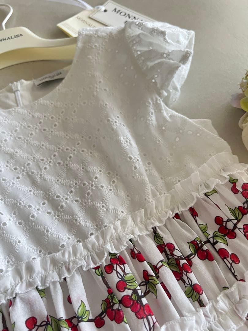 【新品未使用】MONNALISA♡ワンピース♡140cm〜150cm