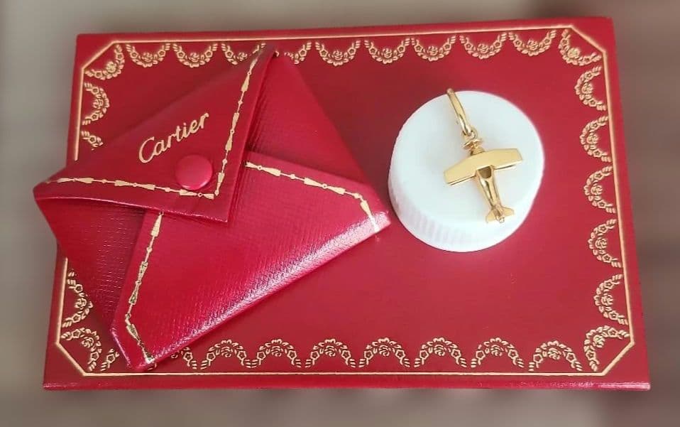 C*t様 Cartier カルチエ　ペンダントヘッド　18K 飛行機 保証書付き