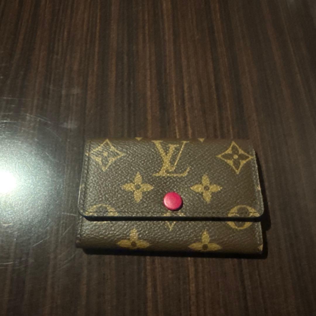 Louis Vuitton キーケース ブラウン/レッド