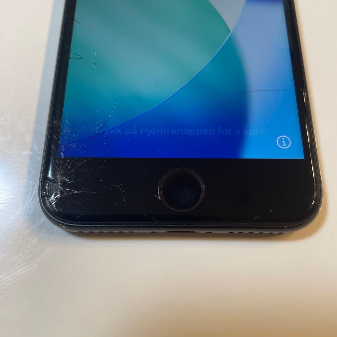 【ジャンク】iPhone SE 第2世代 SE2 64GB ブラック 画面割れ