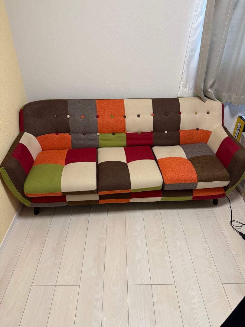 美品最終値下げ！3人掛けソファ　不二貿易 パッチワークソファ　（オットマン付き）