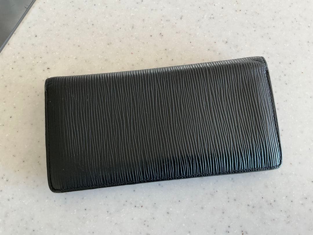 ルイヴィトン　メンズ二つ折り長財布