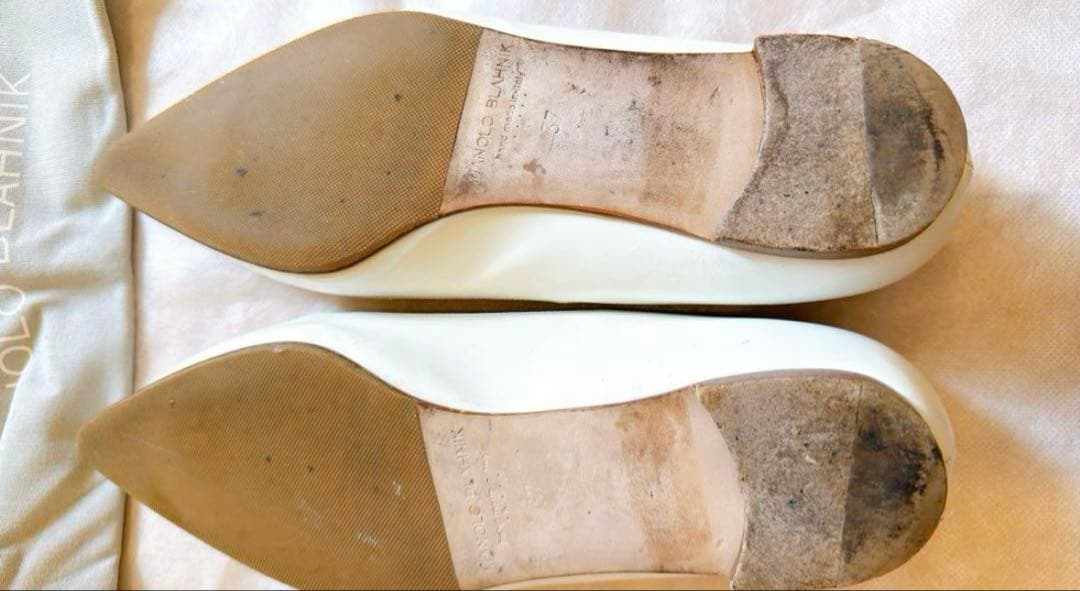 マノロ　ブラニクManolo Blahnik ホワイト フラットシューズ　37