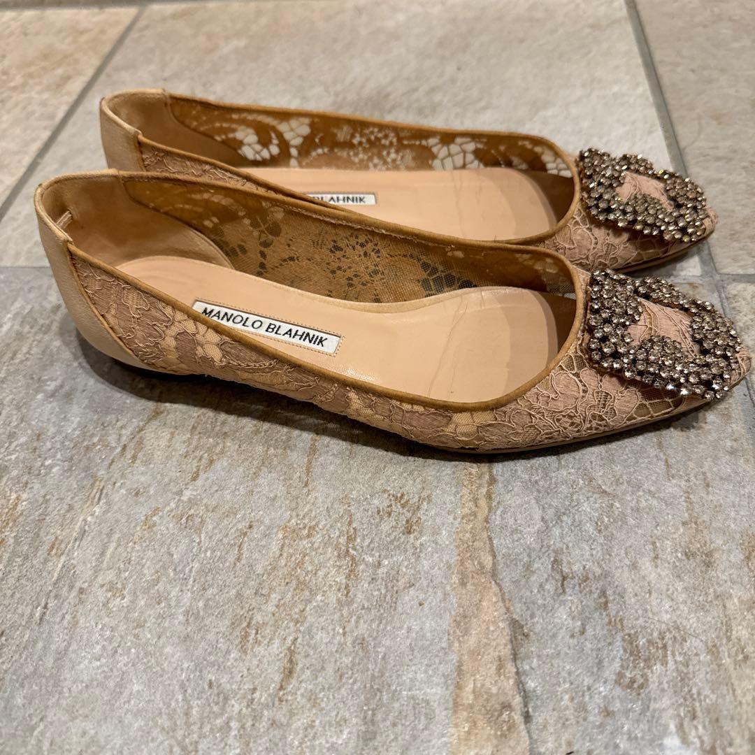 マノロブラニク ハンギシ フラット レース