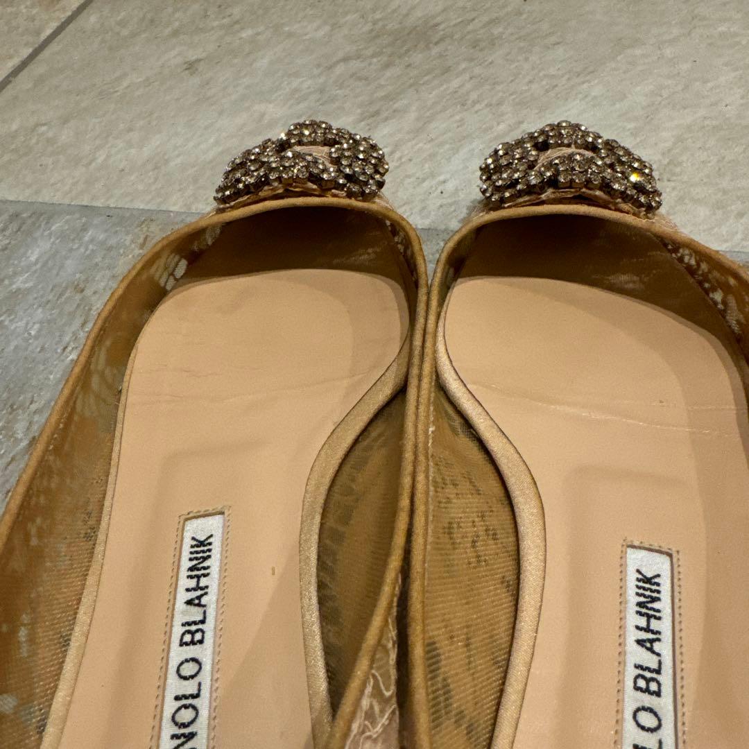 マノロブラニク ハンギシ フラット レース