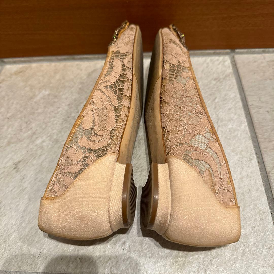 マノロブラニク ハンギシ フラット レース