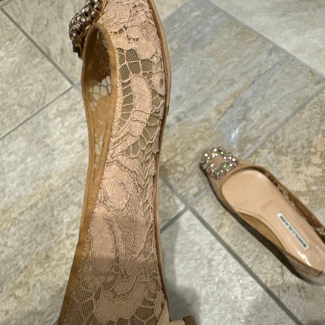 マノロブラニク ハンギシ フラット レース