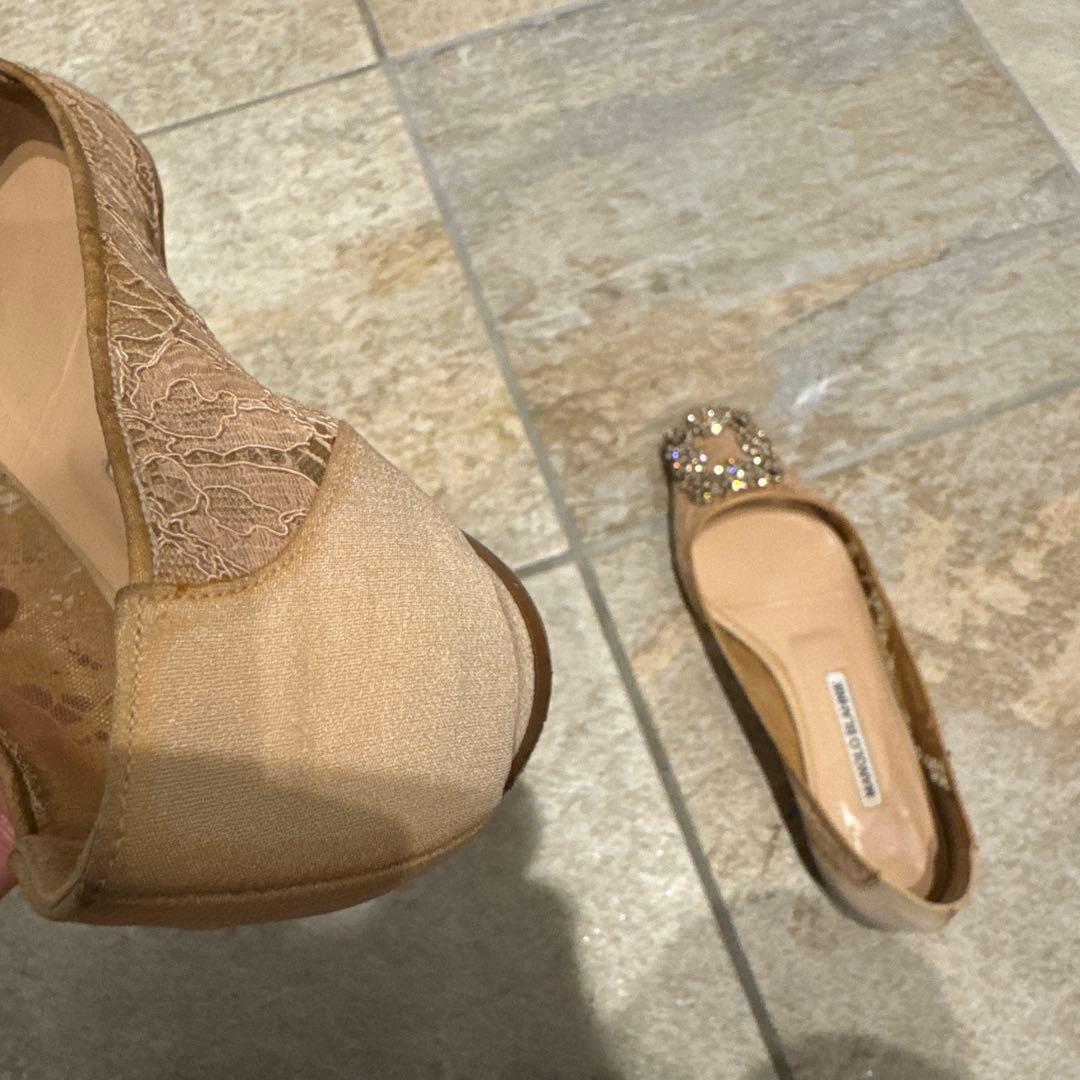 マノロブラニク ハンギシ フラット レース